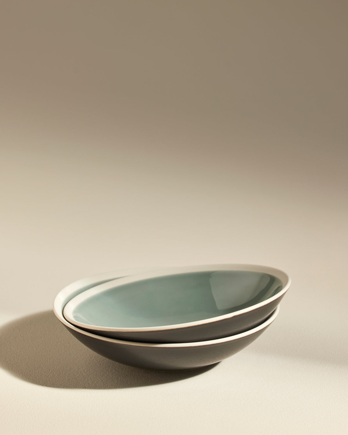 Assiette creuse Sicilia - Pousse de Tilleul design moderne Maison Sarah Lavoine Pousse de Tilleul Céramique   4