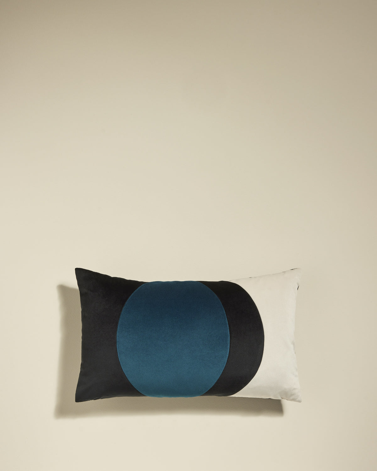 Coussin Lune - Bleu Sarah design Maison Sarah Lavoine Bleu Sarah Velours 50 cm 30 cm  1