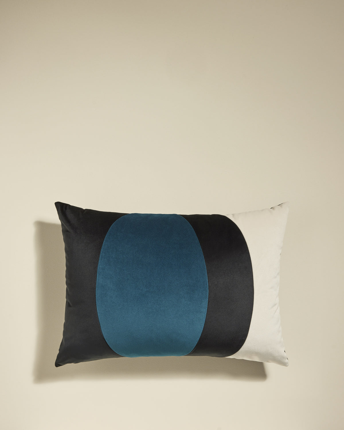 Coussin Lune - Bleu Sarah design Maison Sarah Lavoine Bleu Sarah Velours 55 cm 40 cm 1