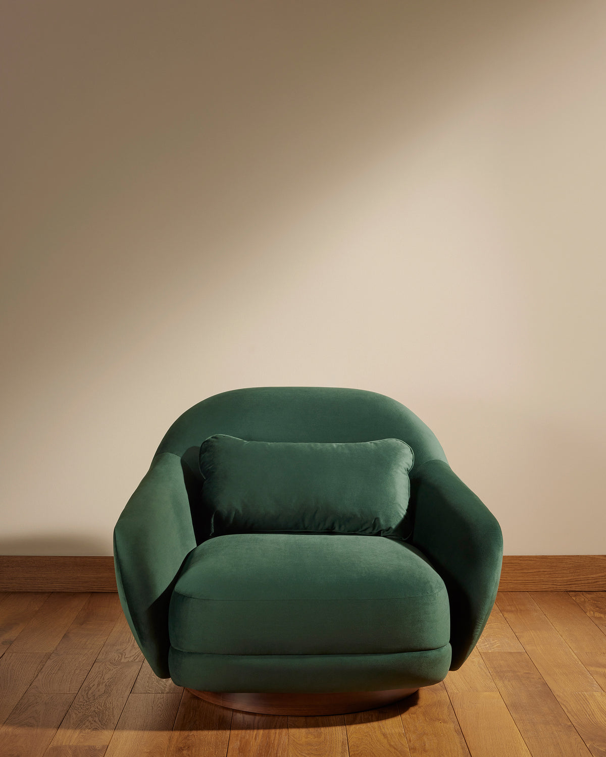 Fauteuil Bozzolo - Vert Forêt design Maison Sarah Lavoine Vert Forêt  Velours 110 cm 91 cm 1