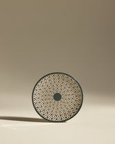 Assiette à dessert Sarah - Radis Noir design moderne Maison Sarah Lavoine Radis Noir Céramique   2
