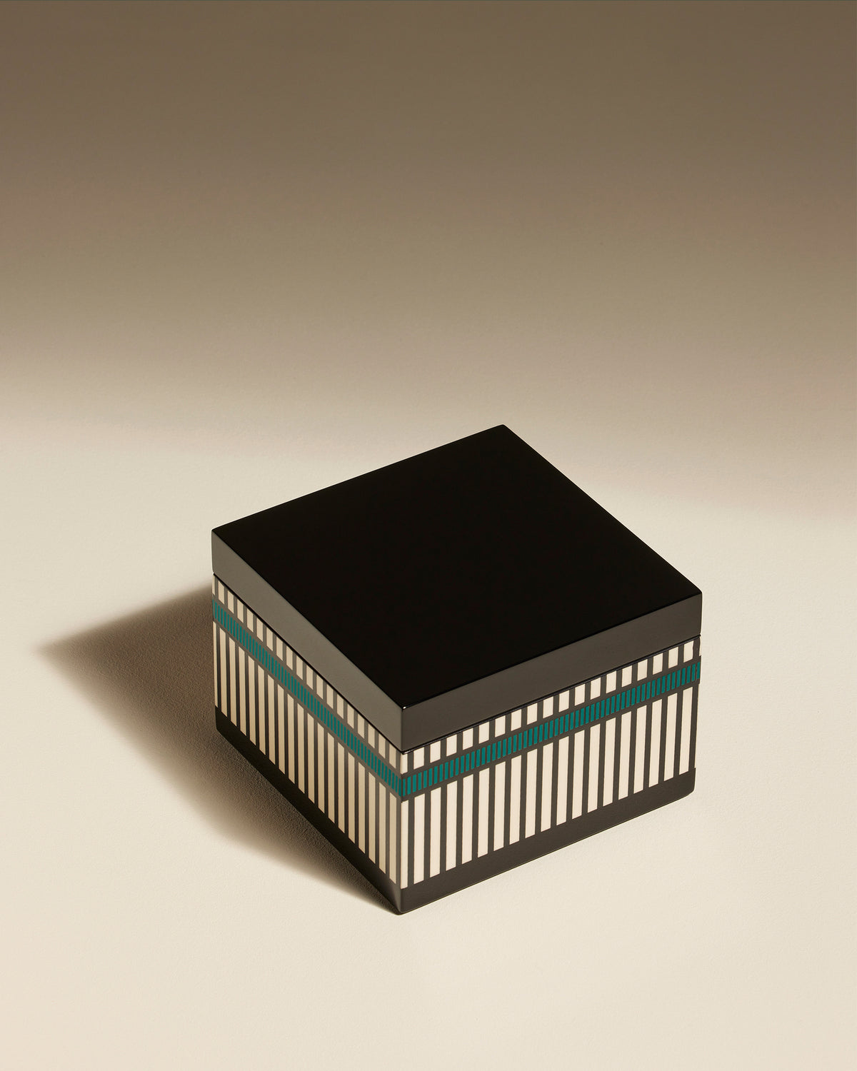 Esmée jewelry box - Bleu Sarah design Maison Sarah Lavoine Bleu Sarah Lacquered wood 17 cm 12 cm 2