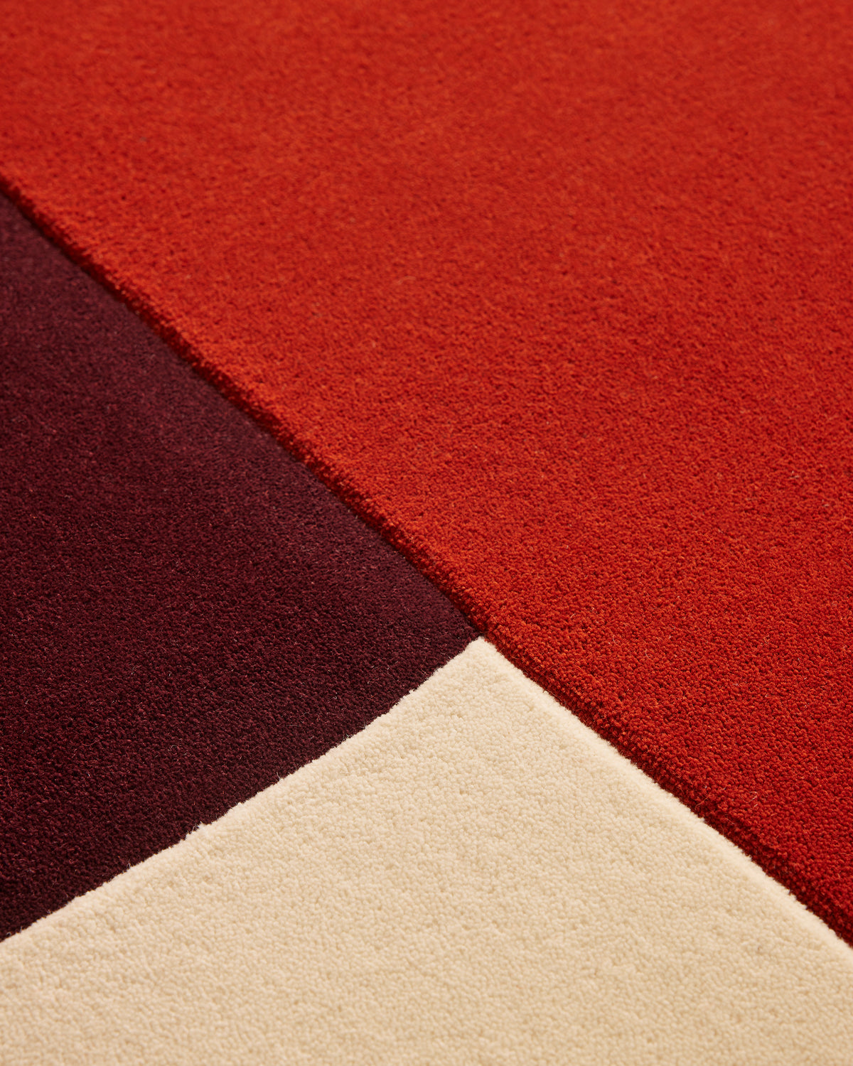 Tapis Esprit Libre - Aubergine design Maison Sarah Lavoine Aubergine Laine Petit : 170 cm | Moyen : 200 cm Petit : 240 cm | Moyen : 300 cm 3